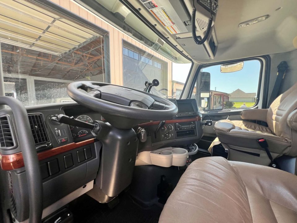 Used 2010 Renegade 45' Motorcoach