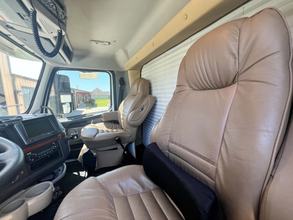 Used 2010 Renegade 45' Motorcoach