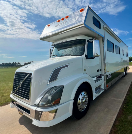 Used 2010 Renegade 45' Motorcoach