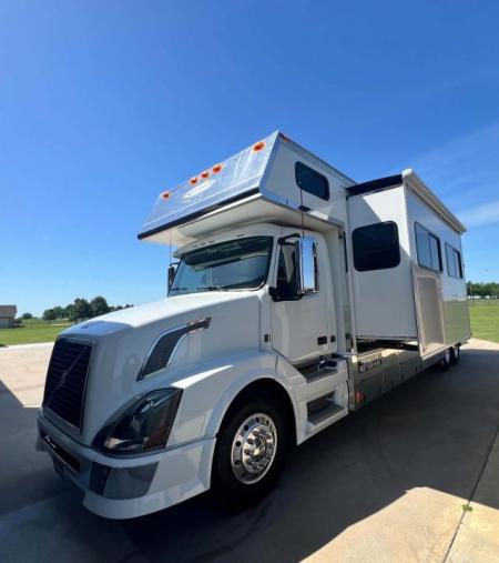 Used 2010 Renegade 45' Motorcoach