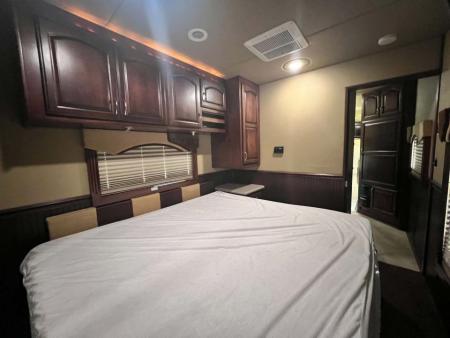Used 2010 Renegade 45' Motorcoach
