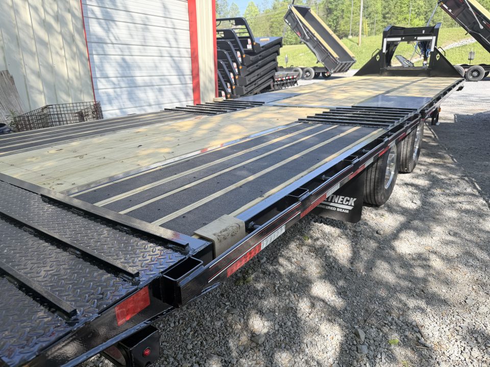 New 2026 Diamond C FMAX210 GOOSENECK TRAILER 30’ HYDRO DOVE & JACKS ALUMINUM OUTER RIMS