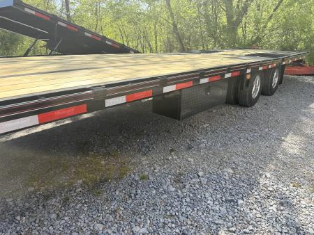 New 2026 Diamond C FMAX210 GOOSENECK TRAILER 30’ HYDRO DOVE & JACKS ALUMINUM OUTER RIMS