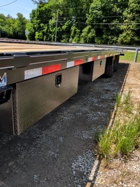 New 2026 Diamond C Trailers FMAX212 HDT Pacesetter Deckover Trailer