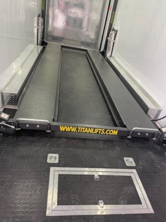 New CONTINENTAL CARGO NEW 85X34 STACKER ENCLOSED RACE TRAILER CAR HAULER TRAILER CARGO TRAILERS Car / Racing Trailer