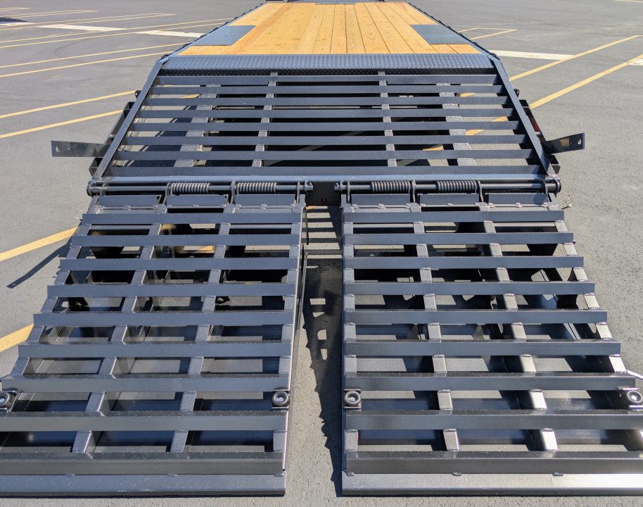 New Diamond C DEC-210-24' Deck over 23K (GVWR) Max Ramp Equipment Trailer