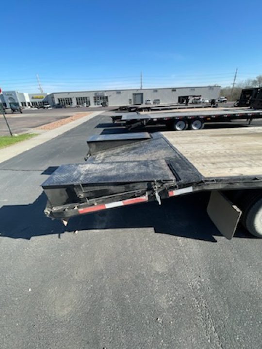 Used 2023 Circle D 8.5x32 GN flatbed Equipment Trailer