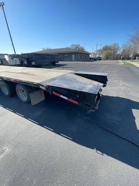 Used 2023 Circle D 8.5x32 GN flatbed Equipment Trailer