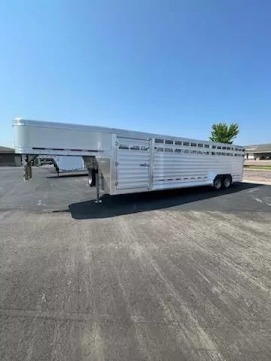 New 2025 Featherlite model 8127 7.5x28 Livestock