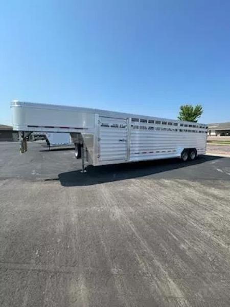 New 2025 Featherlite model 8127 7.5x28 Livestock
