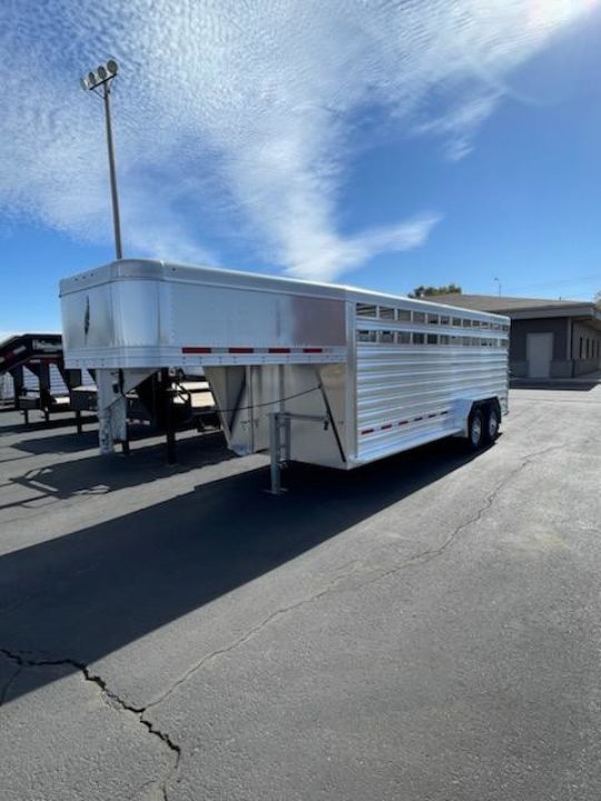 New 2025 Featherlite model 8127 7x20 Stock