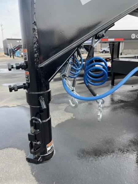 New 2025 H and W Trailers 8.5x36 flatbed Equipment Trailer