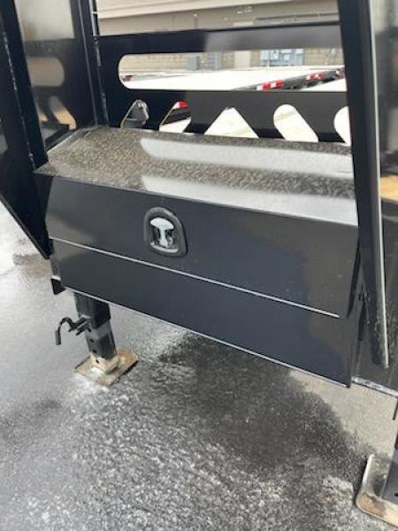 New 2025 H and W Trailers 8.5x36 flatbed Equipment Trailer