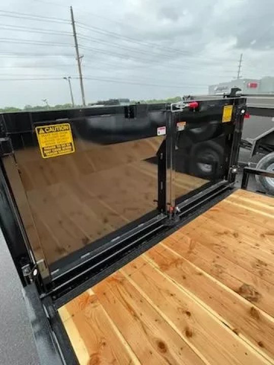 New 2025 H and W Trailers 22' Lawn care Trailer