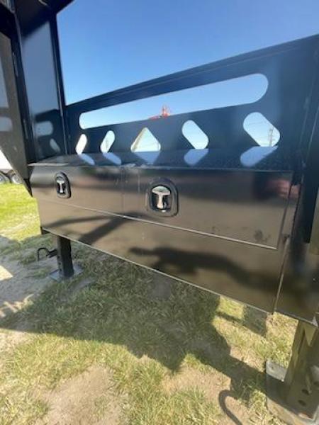 New 2024 H and W Trailers 8.5x26 GN flatbed Equipment Trailer