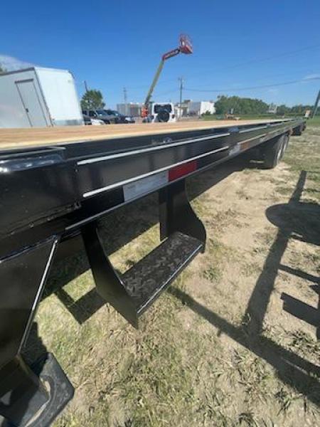 New 2024 H and W Trailers 8.5x26 GN flatbed Equipment Trailer