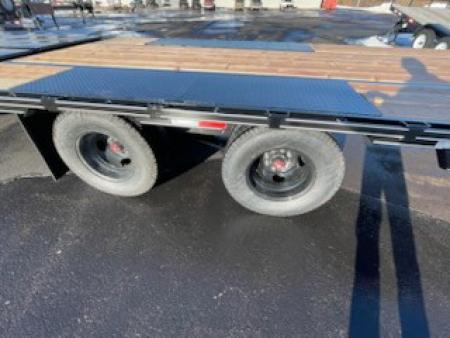 New 2026 H and W Trailers 8.5x32 Gooseneck flatbed