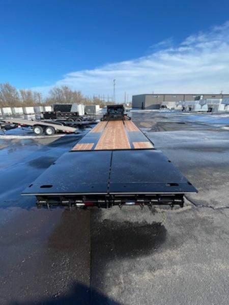 New 2026 H and W Trailers 8.5x32 Gooseneck flatbed