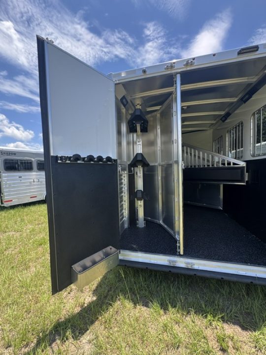 New 2026 Exiss Trailers Escape 7308 LQ Horse Trailer