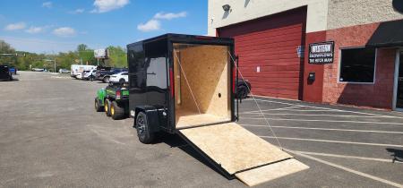 New 5 x 8 Look ST DLX Blackout Package 3k