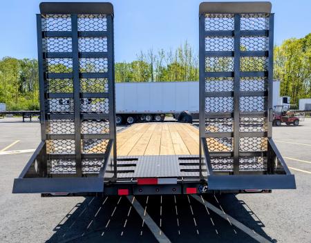 New Diamond C LPX-210-24' HD 20K (GVWR) Equipment Trailer