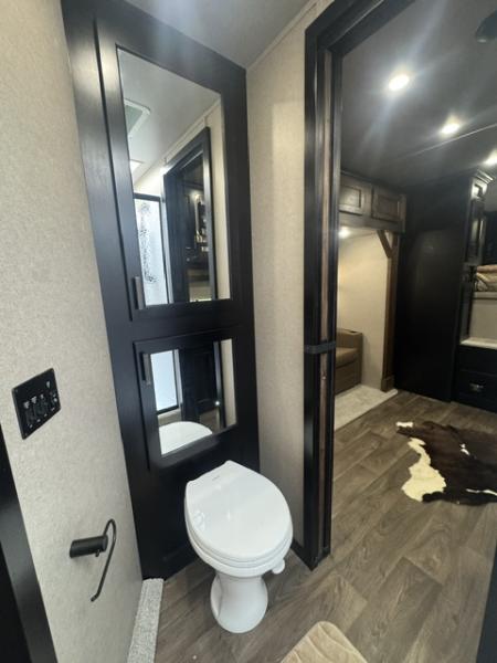 New 2026 Exiss Trailers 2026 Exiss Endeavor 8310 LQ Horse Trailer