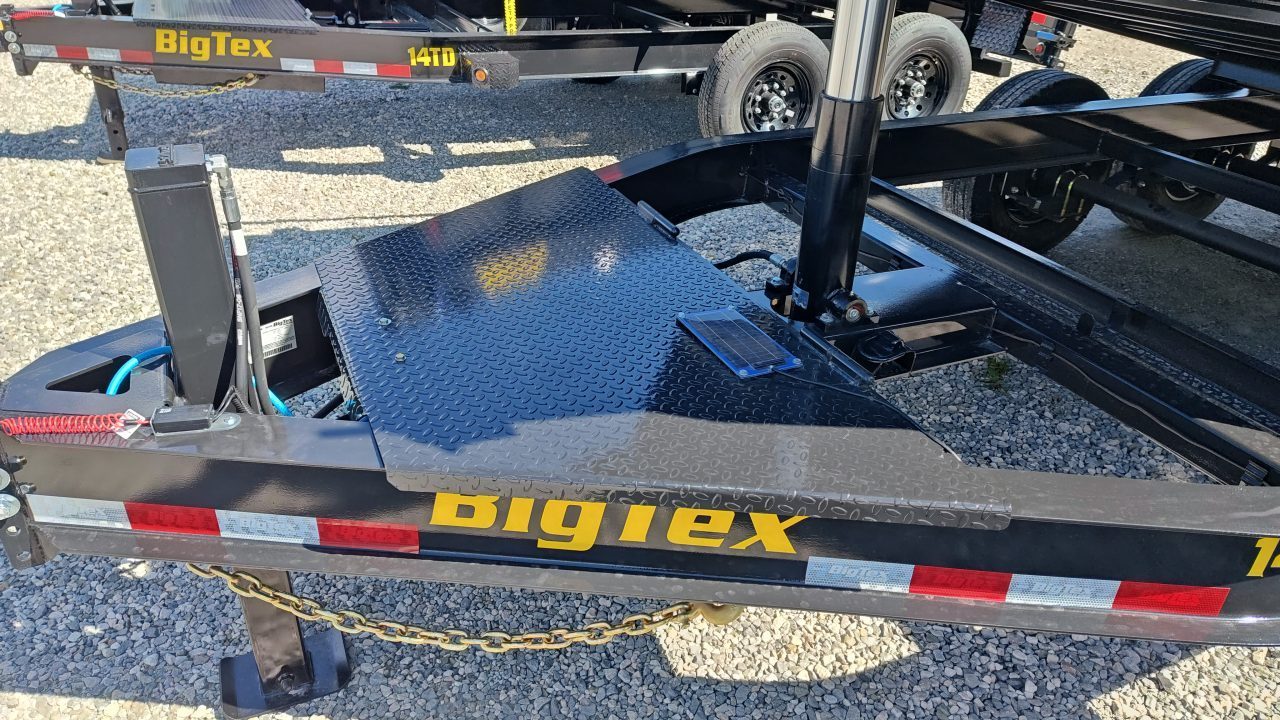 New 2026 Big Tex 14TDX-14 hydraulic jack, swing arm tarp