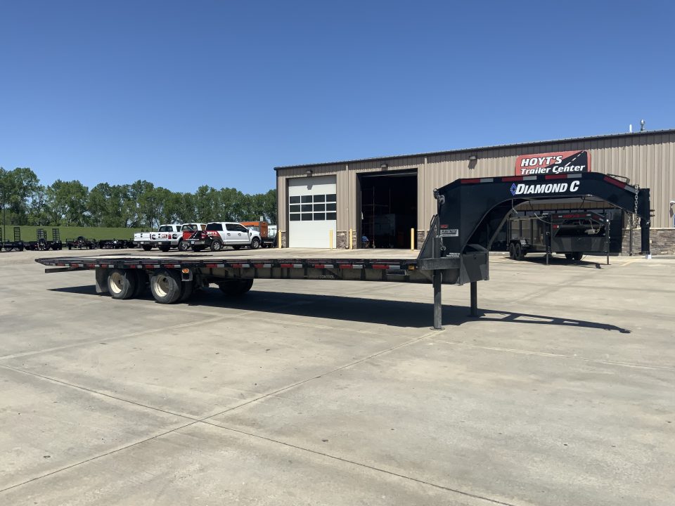Used 2024 Diamond C FMAX212 102 X 35 Gooseneck Flatbed Trailer