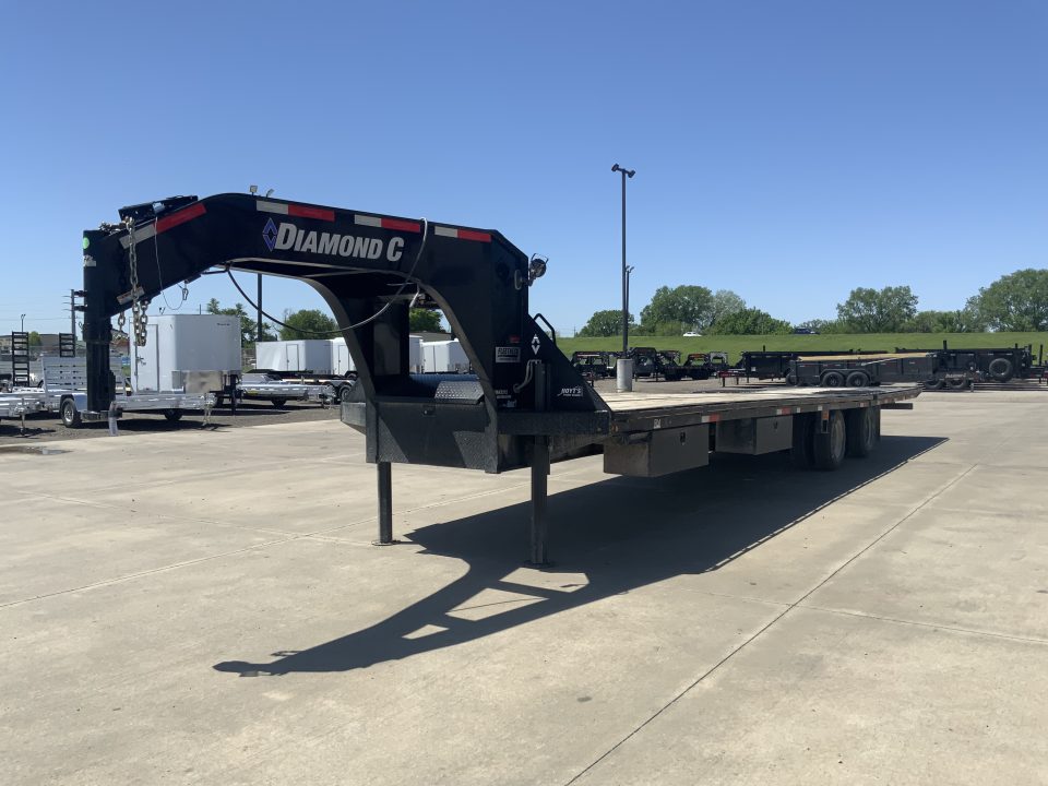 Used 2024 Diamond C FMAX212 102 X 35 Gooseneck Flatbed Trailer