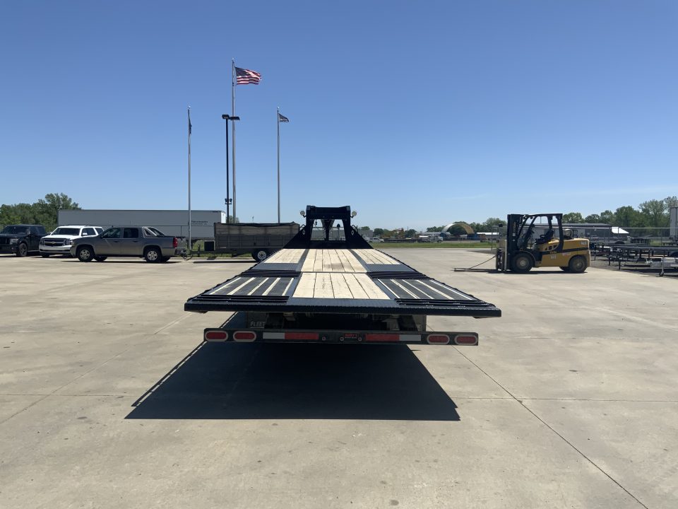 Used 2024 Diamond C FMAX212 102 X 35 Gooseneck Flatbed Trailer