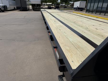 New #144246 2026 MP CUSTOM 40 X 102 TANDEM AXLE 14K FLATBED GOOSENECK W/ SLIDE IN RAMPS