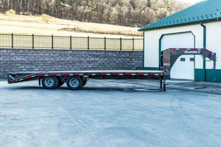 New Diamond C 25' FMAX210 Gooseneck w/Max Ramps