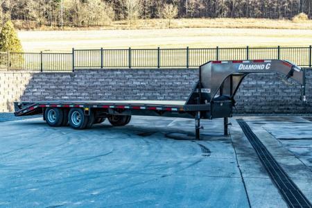 New Diamond C 25' FMAX210 Gooseneck w/Max Ramps