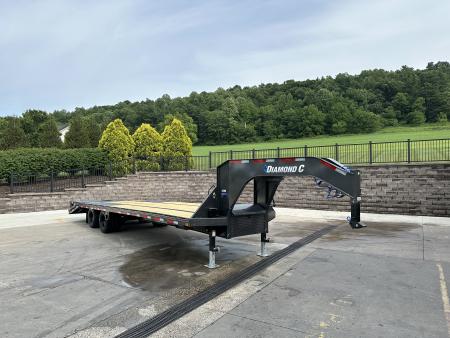 New Diamond C 30' FMAX210 Gooseneck w/Max Ramps