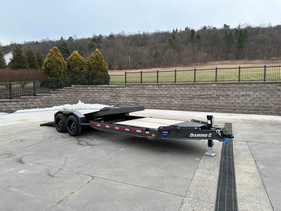 New Diamond C 22' Hydraulic Dampening Tilt (HDT 208)
