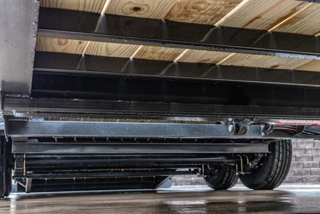New Diamond C 22' Hydraulic Dampening Tilt (HDT 207)