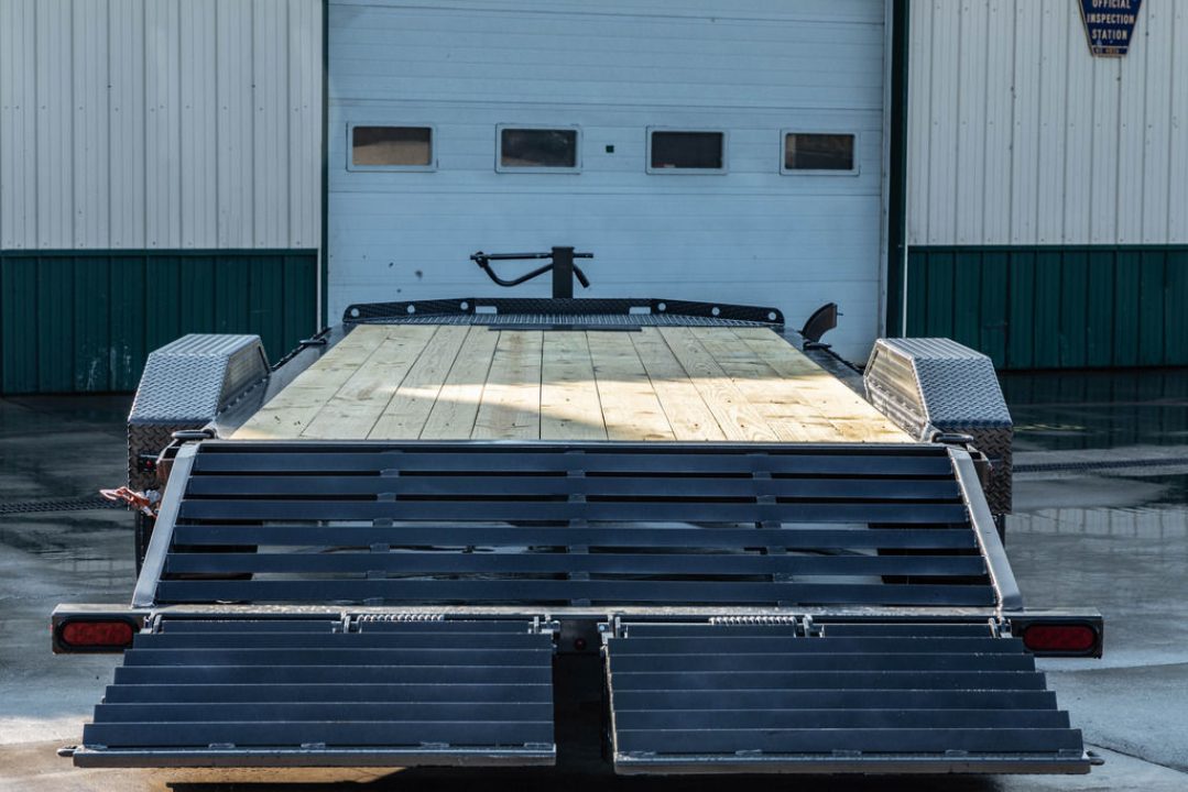 New 2024 Diamond C Trailers LPX 210 WITH MAX RAMPS 22' Equipment Trailer