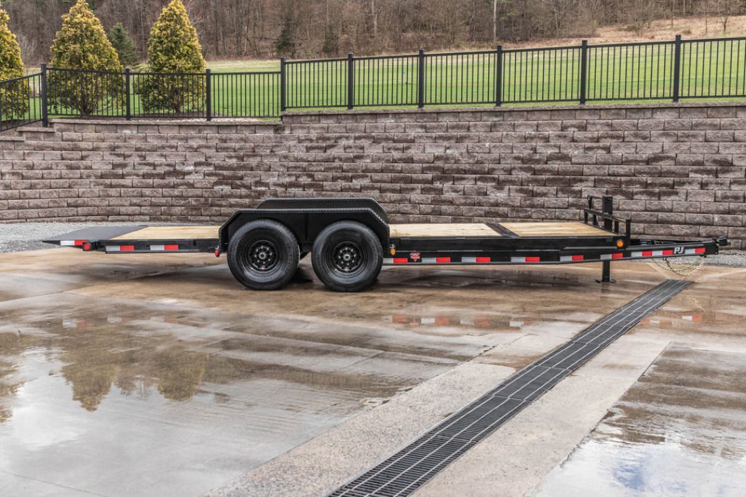 New PJ Trailers 20' Hydraulic Dampening Tilt (T6 14k)
