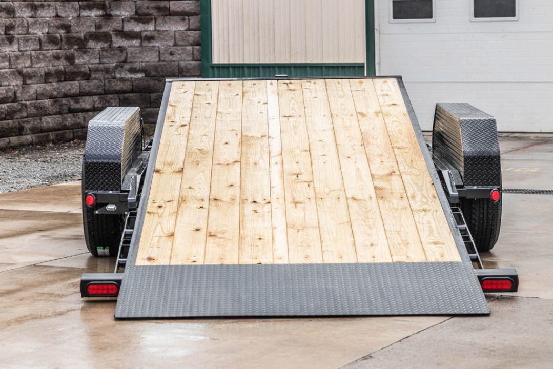 New PJ Trailers 20' Hydraulic Dampening Tilt (T6 14k)
