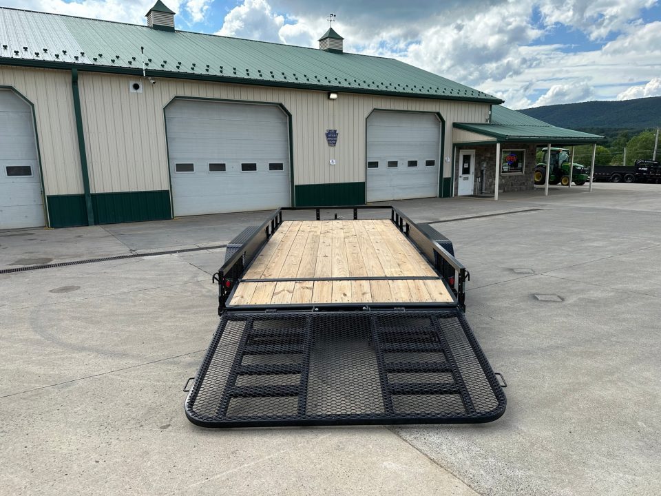 New PJ Trailers 16' Tandem Axle Utility (UL) - HD Mesh Gate