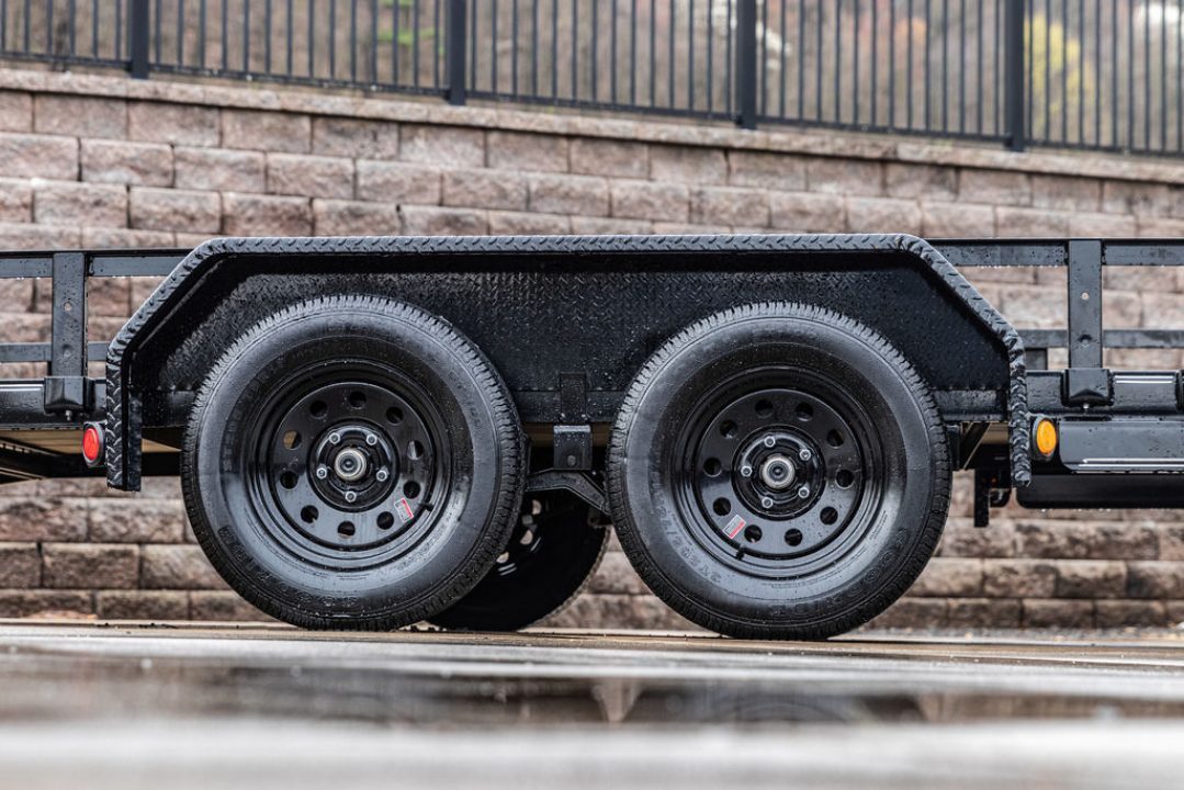 New PJ Trailers 18' Tandem Axle Utility (UL) - HD Mesh Gate