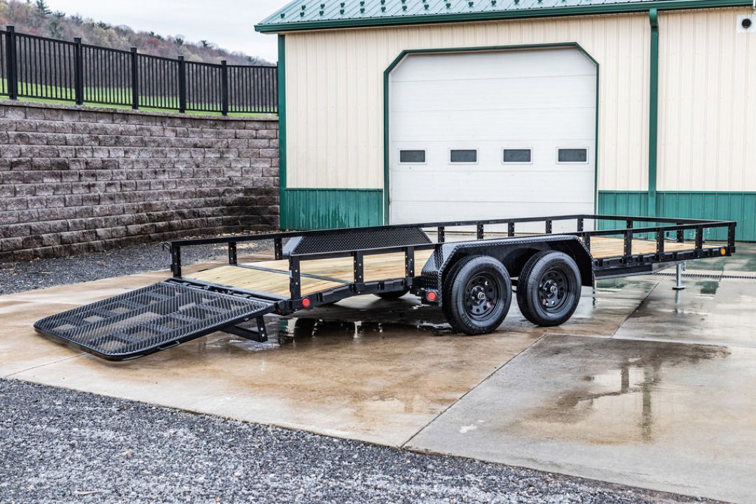 New PJ Trailers 18' Tandem Axle Utility (UL) - HD Mesh Gate