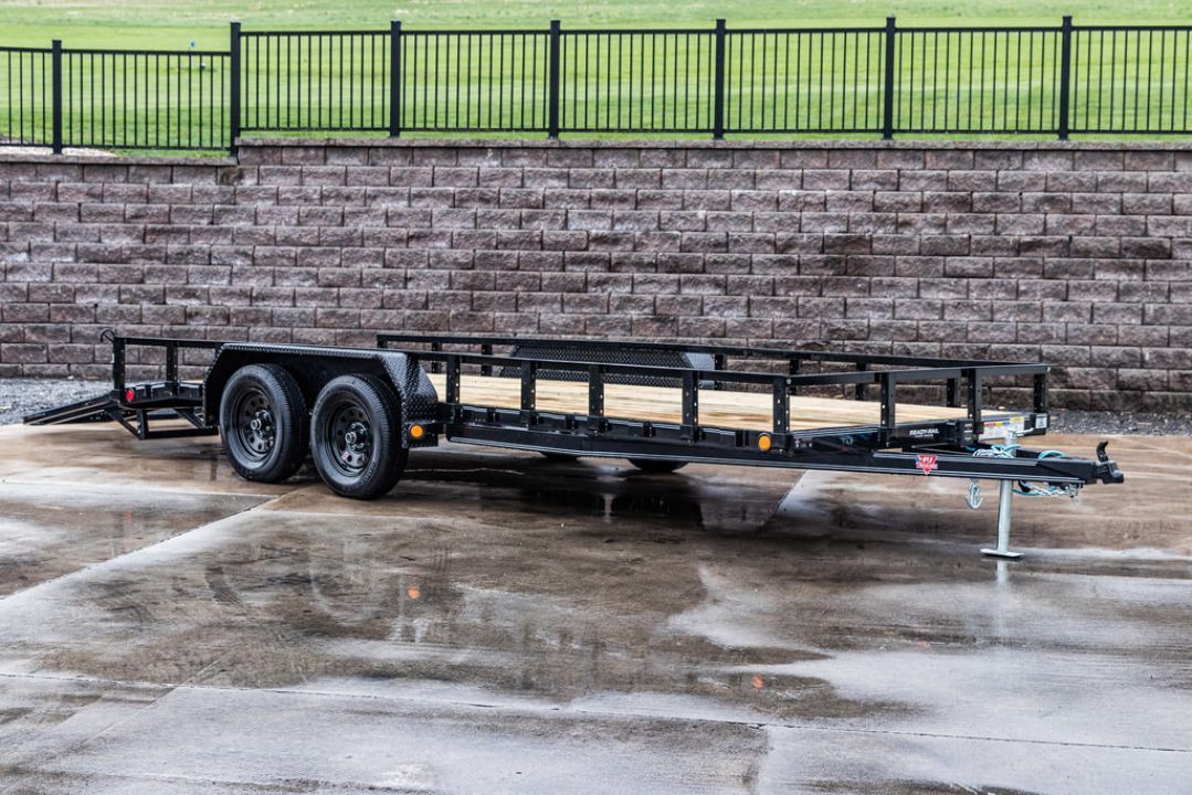 New PJ Trailers 18' Tandem Axle Utility (UL) - HD Mesh Gate