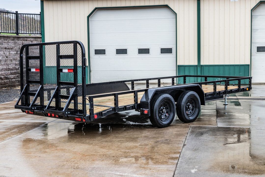 New PJ Trailers 18' Tandem Axle Utility (UL) - HD Mesh Gate