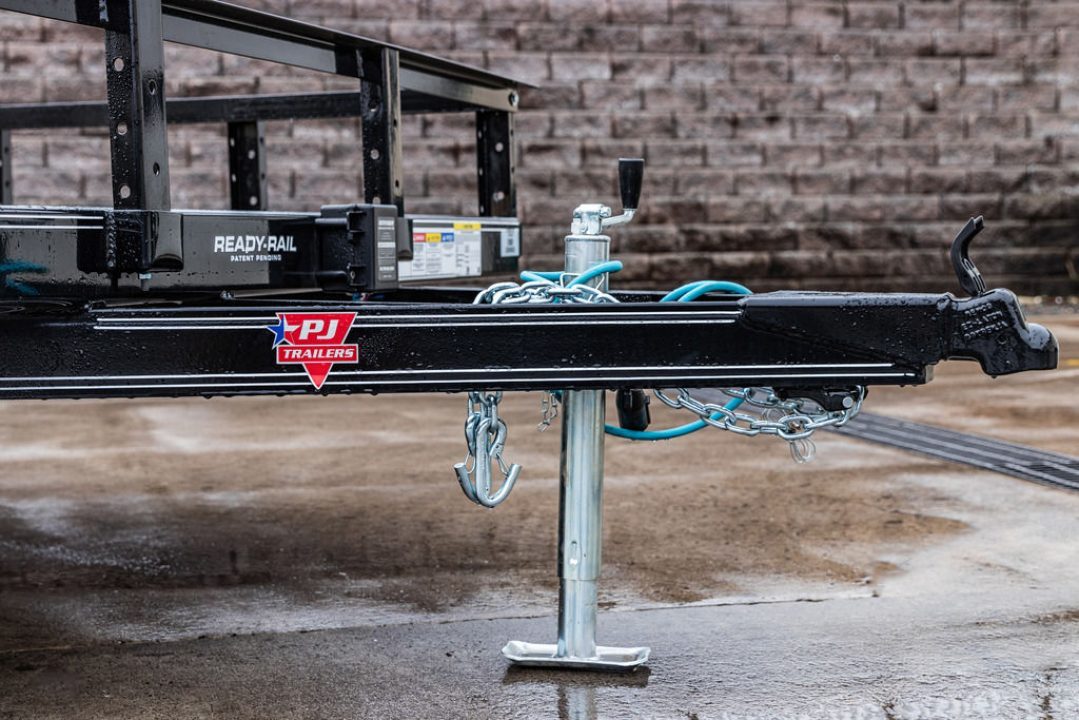 New PJ Trailers 18' Tandem Axle Utility (UL) - HD Mesh Gate