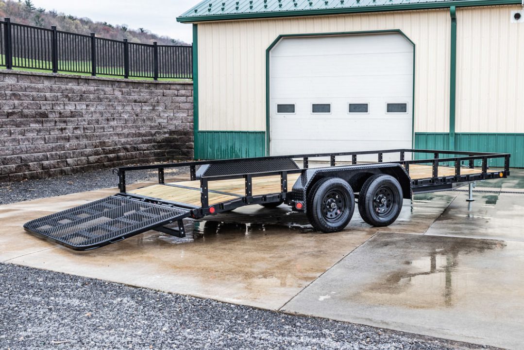 New PJ Trailers 18' Tandem Axle Utility (UL) - HD Mesh Gate