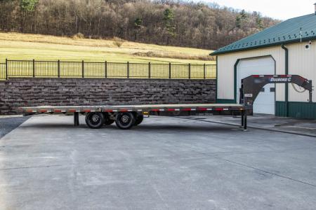 New Diamond C 30' FMAX210SS Gooseneck w/Hydraulic Dovetail