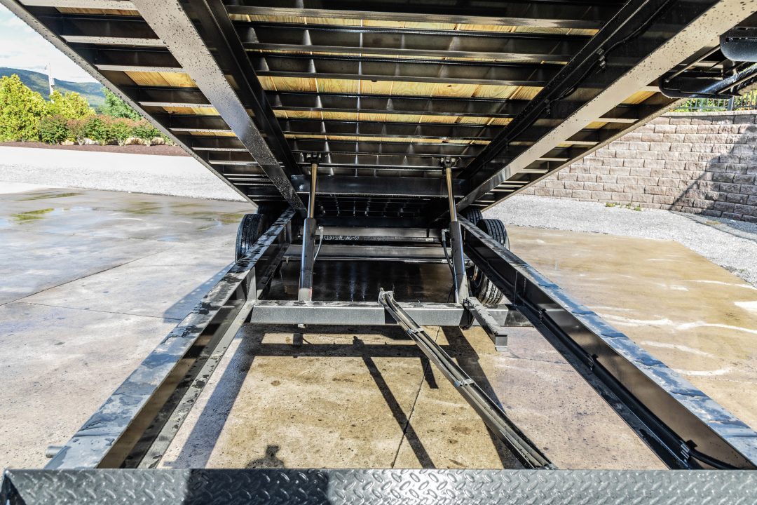 New Diamond C 24' Hydraulic Deckover Tilt (DET 210)