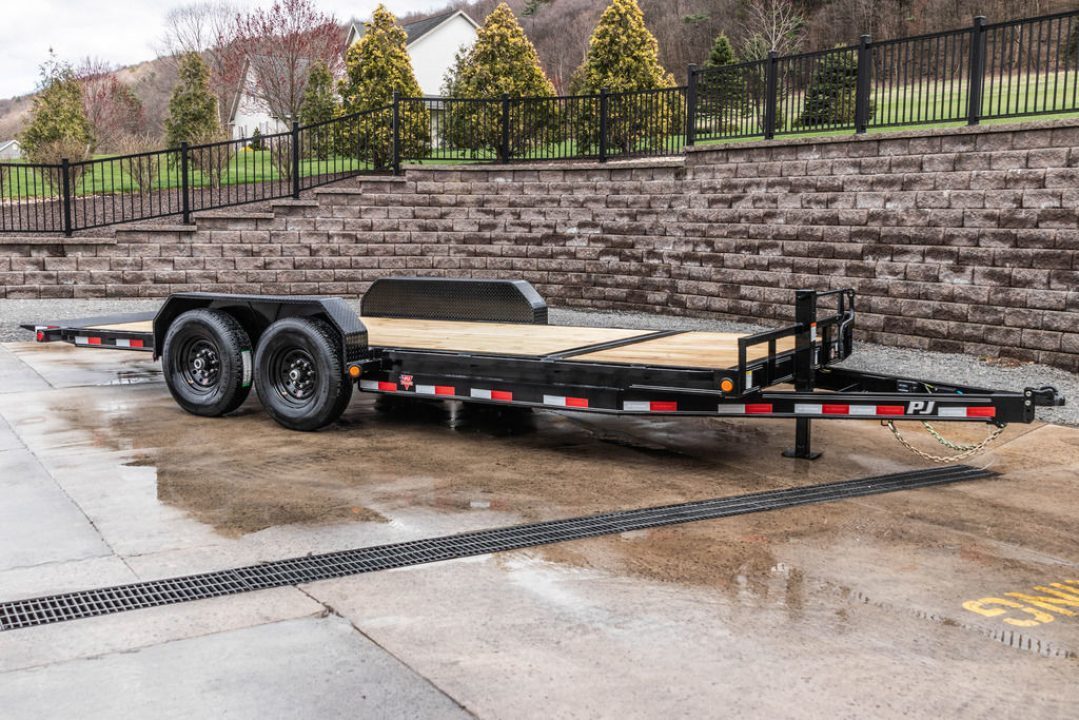 New PJ Trailers 20' Hydraulic Dampening Tilt (T6 14k)