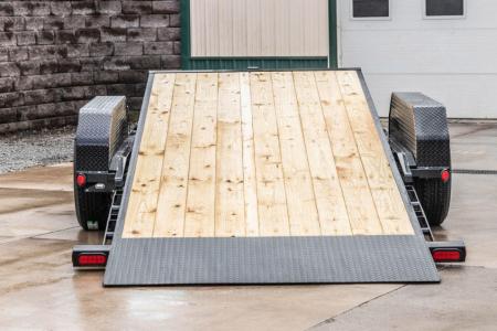New PJ Trailers 20' Hydraulic Dampening Tilt (T6 14k)